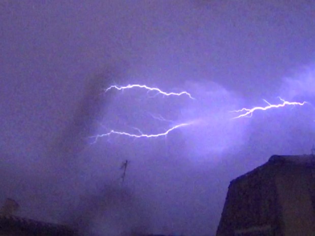 Lightning bolt Eclair