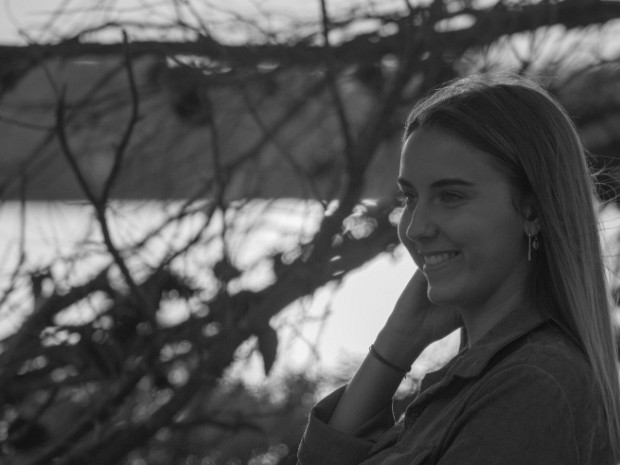 Chloe shooting en exterieur etang et montage 12