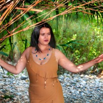 Morgane le 13 aout 2021 1_Papillons_F03_1706_2 Morgane et papillons shooting inspiration Pocahontas